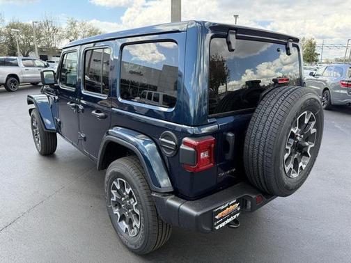 2025 Jeep Wrangler 4-Door Sahara 4x4