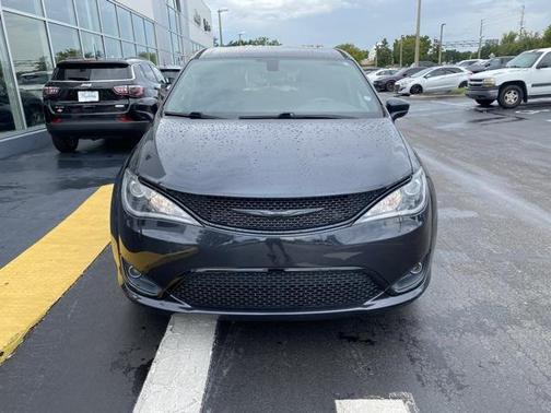 2019 Chrysler Pacifica Touring Plus
