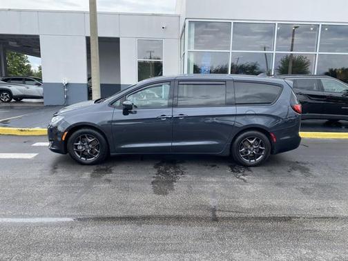 2019 Chrysler Pacifica Touring Plus