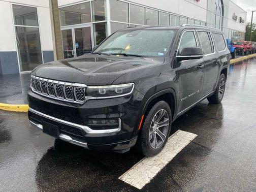 Diamond Black Crystal Pearlcoat 2024 Jeep Grand Wagoneer L 4x4