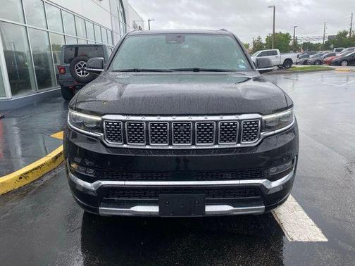 Diamond Black Crystal Pearlcoat 2024 Jeep Grand Wagoneer L 4x4