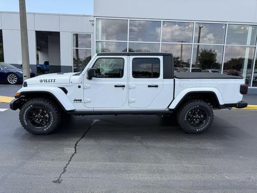 2025 Jeep Gladiator Willys