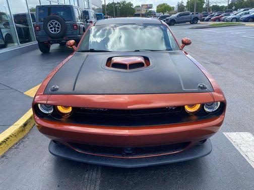 Sinamon Stick 2020 Dodge Challenger R/T