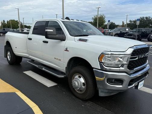 2024 RAM 3500 Big Horn Crew Cab 4x4 8' Box