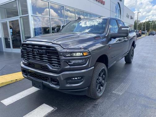 2025 RAM 2500 Big Horn Crew Cab 4x4 6'4' Box
