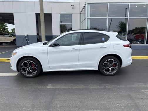2022 Alfa Romeo Stelvio Ti