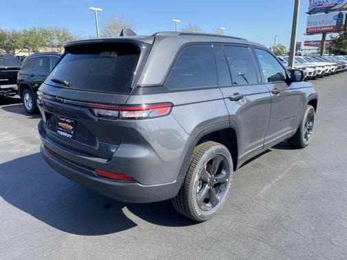 2025 Jeep Grand Cherokee Altitude