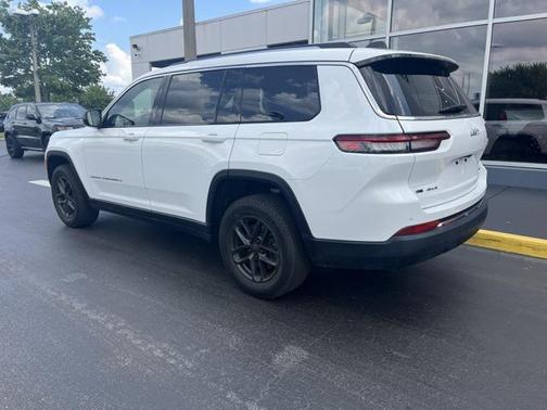 2022 Jeep Grand Cherokee L Laredo