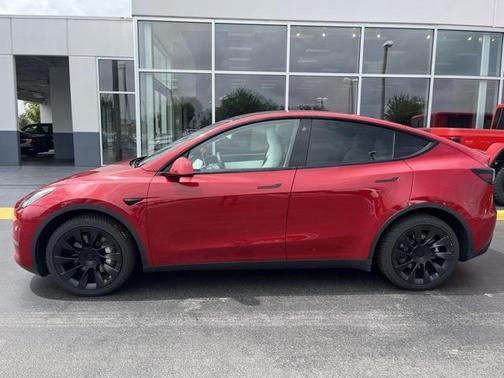 2022 Tesla Model Y Long Range Dual Motor All-Wheel Drive