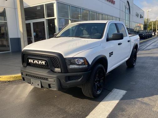 2024 RAM 1500 Classic Warlock Crew Cab 4x2 5'7' Box