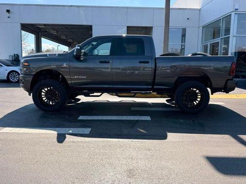 2026 RAM 2500 Big Horn Crew Cab 4x4 6'4' Box