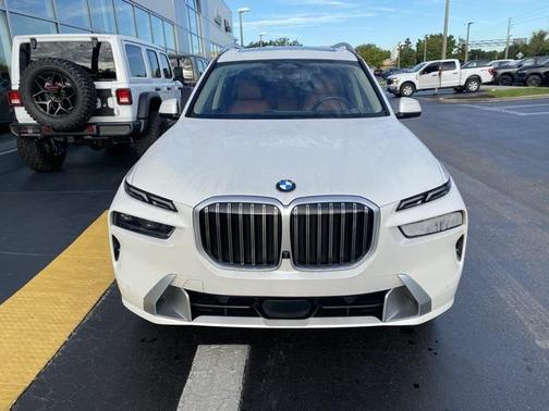 2023 BMW X7 xDrive40i