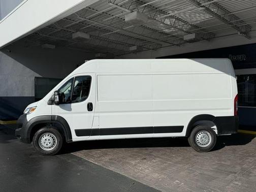 2025 RAM ProMaster 2500 Tradesman