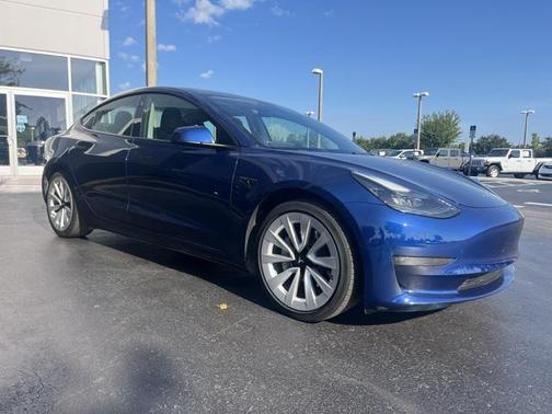 2023 Tesla Model 3 Standard Range