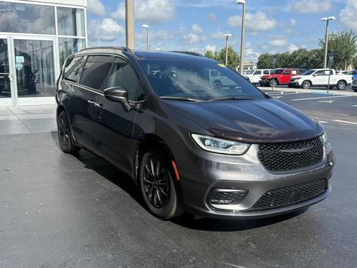 2021 Chrysler Pacifica Touring