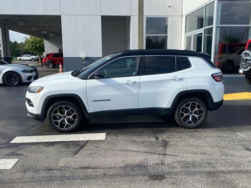 Bright White Clearcoat 2025 Jeep Compass Limited