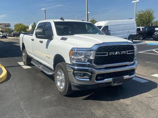 2024 RAM 2500 Big Horn Crew Cab 4x4 8' Box
