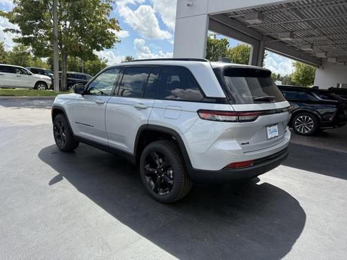 2025 Jeep Grand Cherokee Limited X