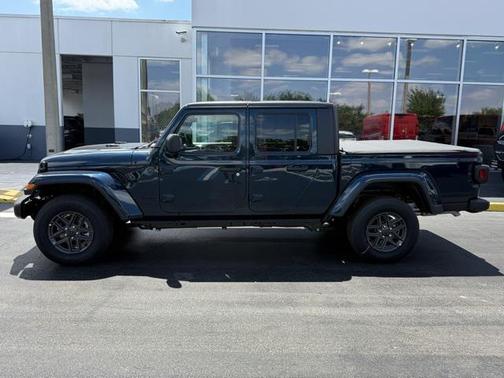 2025 Jeep Gladiator Sport S