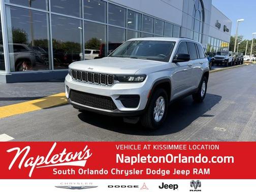 2022 Jeep Grand Cherokee Laredo