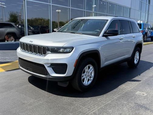 2022 Jeep Grand Cherokee Laredo