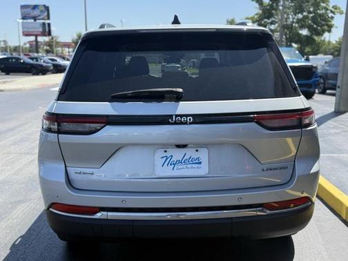 2022 Jeep Grand Cherokee Laredo