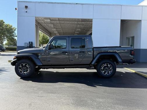 2025 Jeep Gladiator Sport S