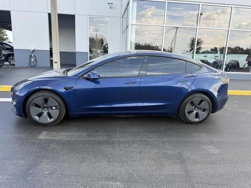 2022 Tesla Model 3 Long Range