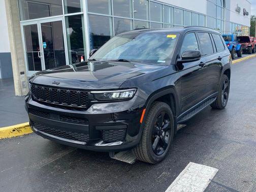 Diamond Black Crystal Pearlcoat 2021 Jeep Grand Cherokee L Altitude