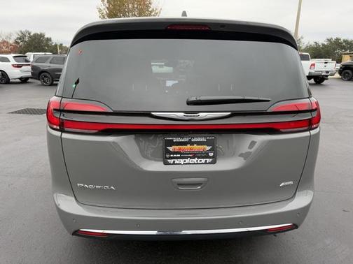 2025 Chrysler Pacifica L