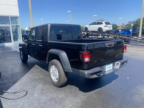 2023 Jeep Gladiator Sport S