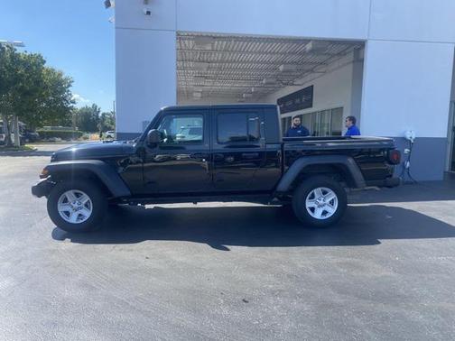 2023 Jeep Gladiator Sport S