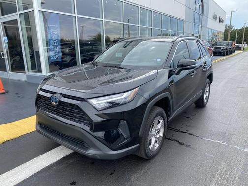 2022 Toyota RAV4 Hybrid XLE