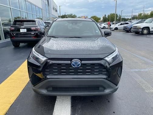 2022 Toyota RAV4 Hybrid XLE