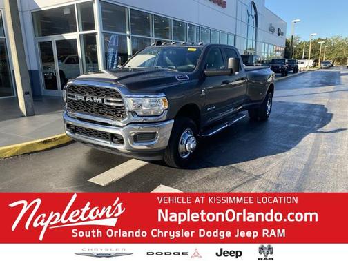 2022 RAM 3500 Tradesman Crew Cab 4x4 8' Box