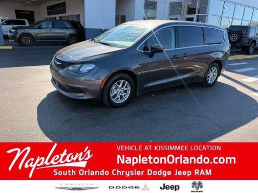 2023 Chrysler Voyager LX