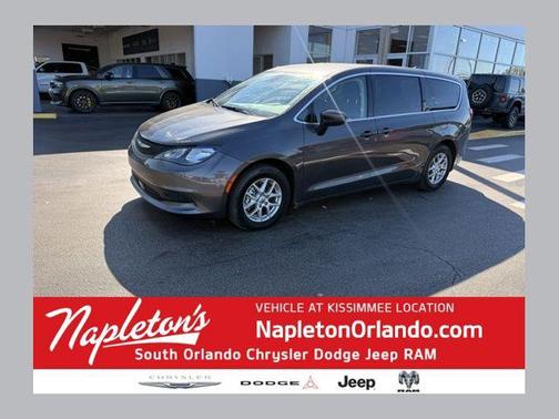 2023 Chrysler Voyager LX