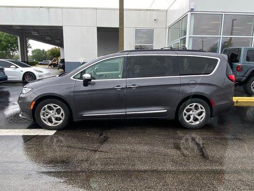 2023 Chrysler Pacifica Limited