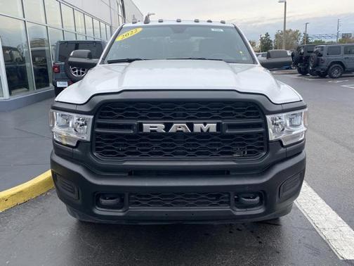 2022 RAM 3500 Tradesman Crew Cab 4x4 8' Box
