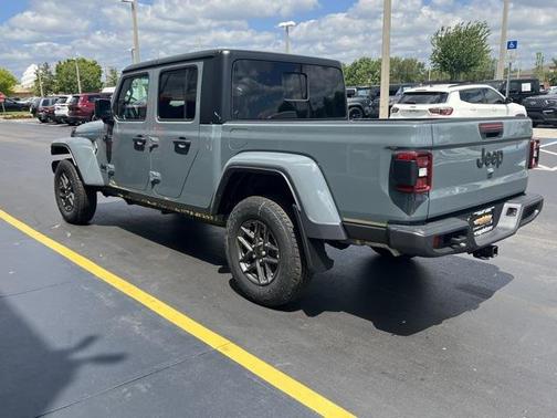 2025 Jeep Gladiator Sport S