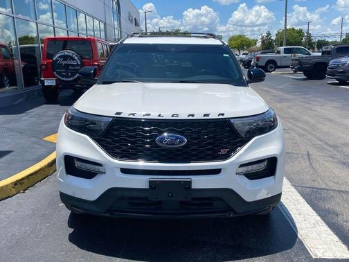 Star White Metallic Tri-Coat 2023 Ford Explorer ST
