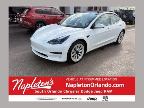 Pearl White Multi-Coat 2023 Tesla Model 3 Standard Range