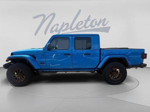Hydro Blue Pearlcoat 2026 Jeep Gladiator Sport S