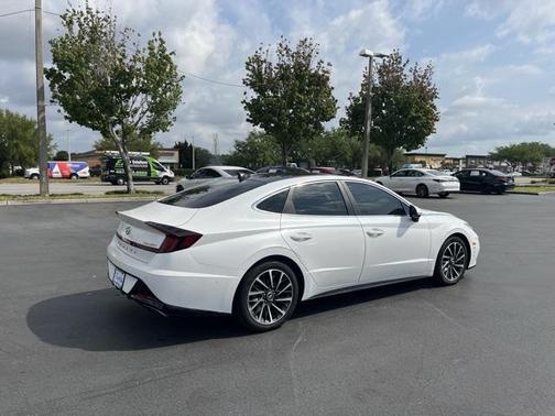 2022 Hyundai SONATA Limited