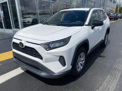 2020 Toyota RAV4 LE