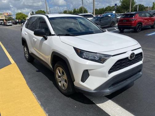2020 Toyota RAV4 LE