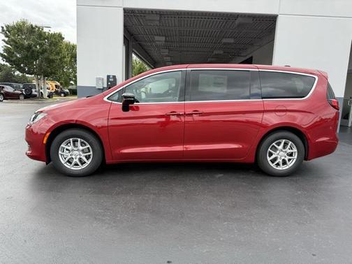 2026 Chrysler Voyager LX