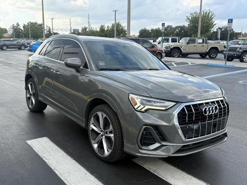2019 Audi Q3 2.0T S line Premium Plus