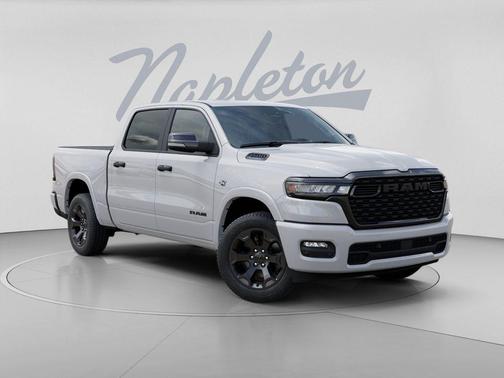 Bright White Clearcoat 2026 RAM 1500 Big Horn/Lone Star