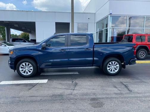 Northsky Blue Metallic 2022 Chevrolet Silverado 1500 Custom